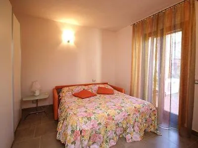 Villa Poggio Alle Mandrie 68 *
